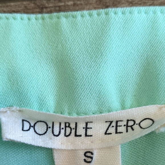 Mint Green Scalloped Hem Women's Shorts - Picture 3 of 7